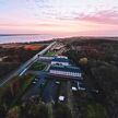 Hotel Juelsminde Strand set fra drone i solopgang